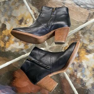 Madewell 1937 Black Leather Ankle Zip Boots, size 7.5